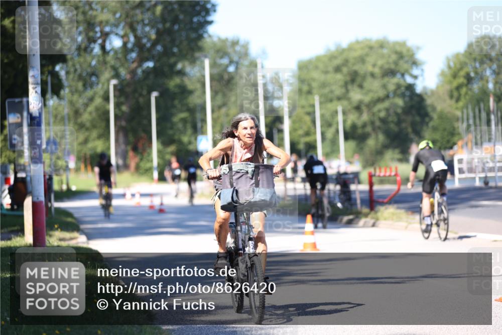 17.08.2025 - KN Förde Triathlon 2025 Yannick Fuchs http://msf.ph/oto/8626420 17.08.2025 13:03:18 Radfahren 448, 475, 481, 518, 398, 437, 464, 494, 514, 515, 520, 524, 549 meine-sportfotos.de