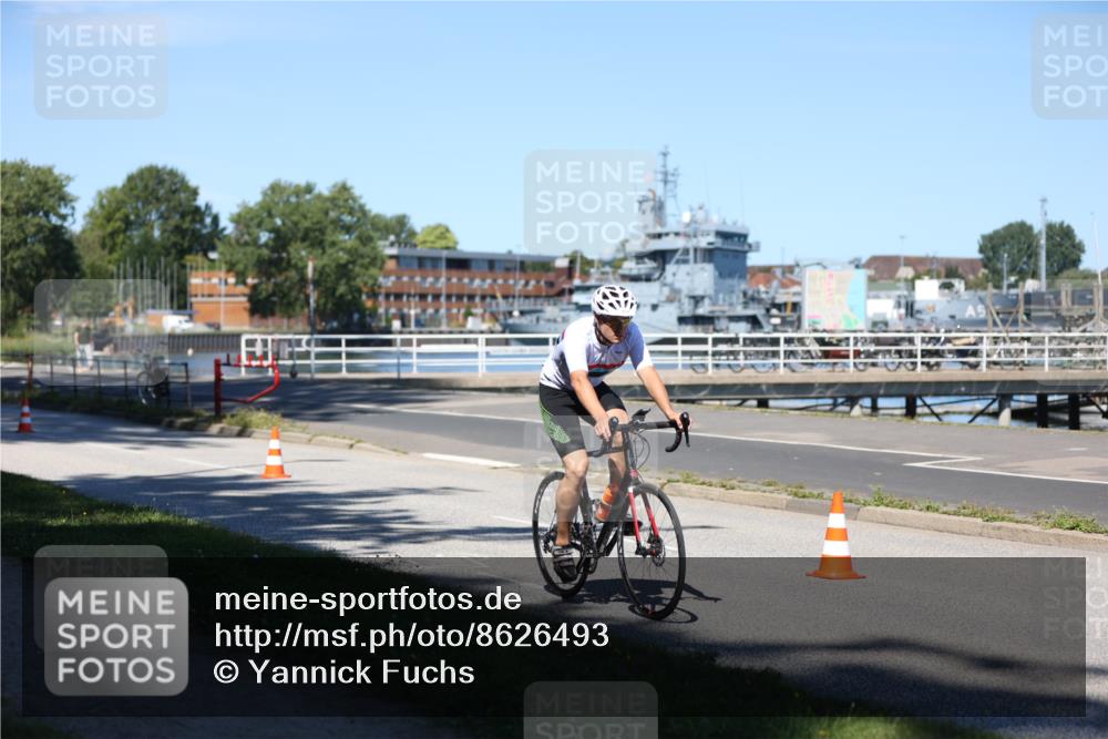 17.08.2025 - KN Förde Triathlon 2025 Yannick Fuchs http://msf.ph/oto/8626493 17.08.2025 13:04:10 Radfahren 406, 436, 452, 483, 495, 533, 535, 523 meine-sportfotos.de