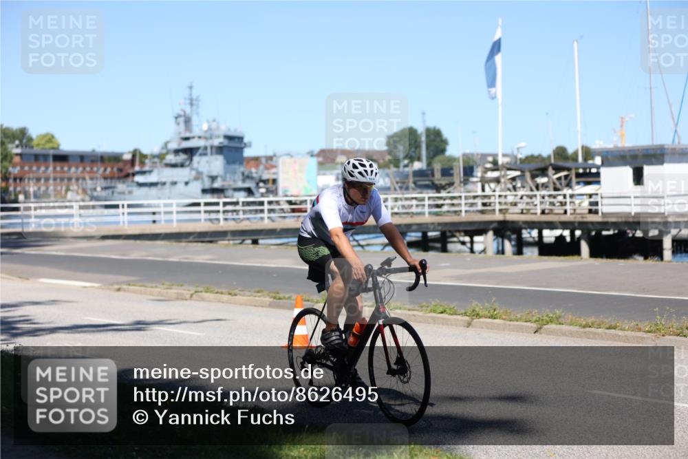 17.08.2025 - KN Förde Triathlon 2025 Yannick Fuchs http://msf.ph/oto/8626495 17.08.2025 13:04:10 Radfahren 406, 436, 452, 483, 495, 533, 535, 523 meine-sportfotos.de