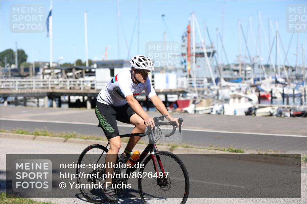17.08.2025 - KN Förde Triathlon 2025 Yannick Fuchs http://msf.ph/oto/8626497 17.08.2025 13:04:10 Radfahren 406, 436, 452, 483, 495, 533, 535, 523 meine-sportfotos.de