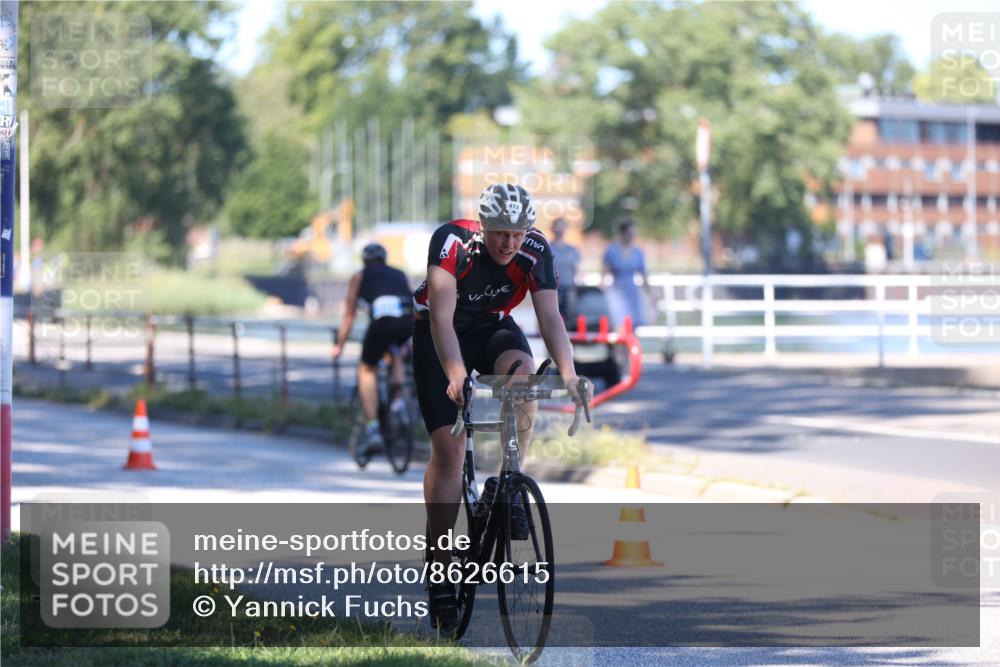 17.08.2025 - KN Förde Triathlon 2025 Yannick Fuchs http://msf.ph/oto/8626615 17.08.2025 13:05:44 Radfahren 412, 513, 533, 406, 491, 501 meine-sportfotos.de
