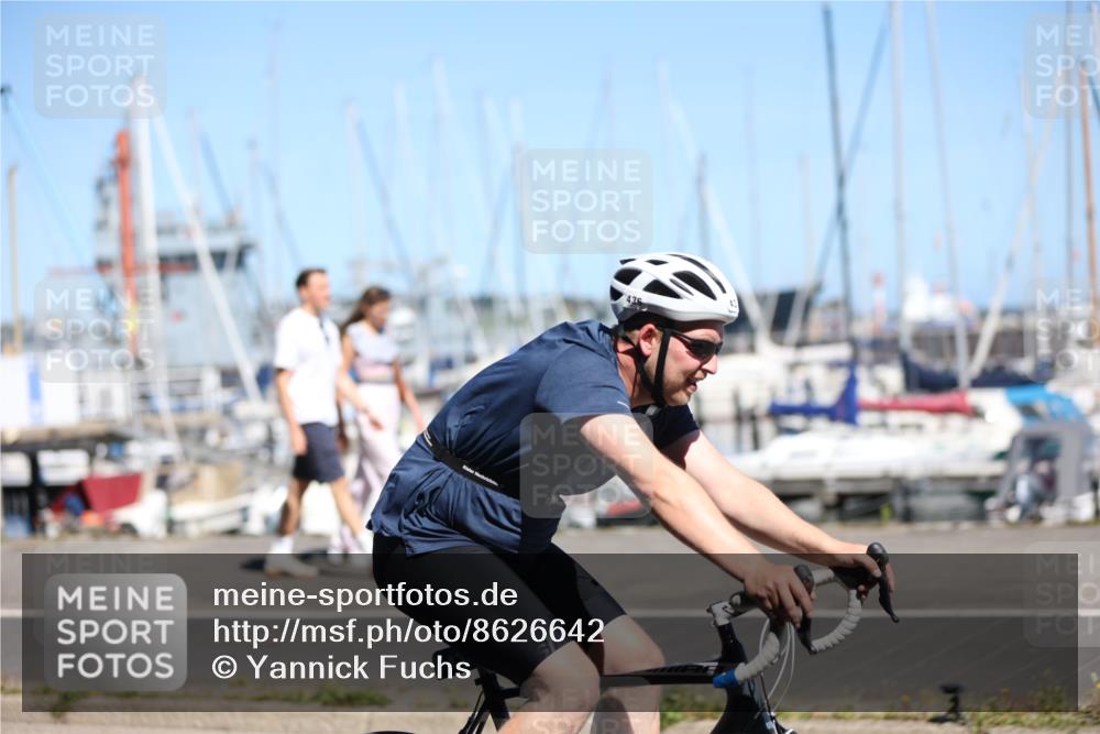17.08.2025 - KN Förde Triathlon 2025 Yannick Fuchs http://msf.ph/oto/8626642 17.08.2025 13:05:59 Radfahren 421, 436, 453, 455, 483, 487, 500, 548, 533 meine-sportfotos.de