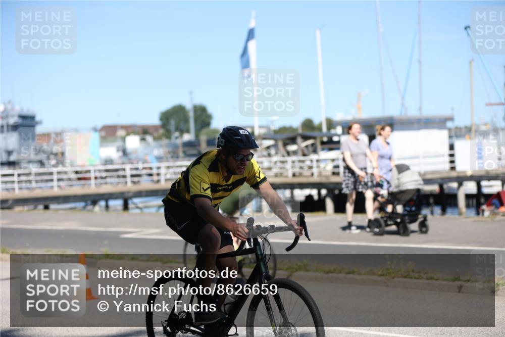 17.08.2025 - KN Förde Triathlon 2025 Yannick Fuchs http://msf.ph/oto/8626659 17.08.2025 13:06:09 Radfahren 403, 465, 470, 487, 500, 548, 421, 453, 483, 548 meine-sportfotos.de