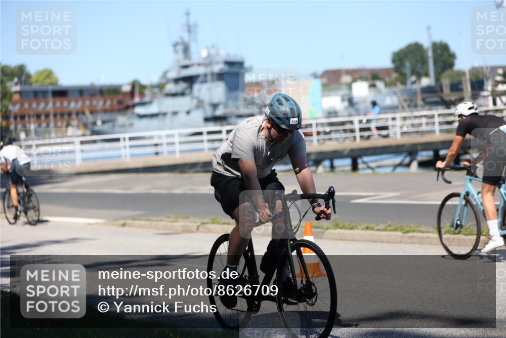 17.08.2025 - KN Förde Triathlon 2025 Yannick Fuchs http://msf.ph/oto/8626709 17.08.2025 13:06:49 Radfahren 415, 417, 422, 426, 407, 413, 417, 498, 507 meine-sportfotos.de