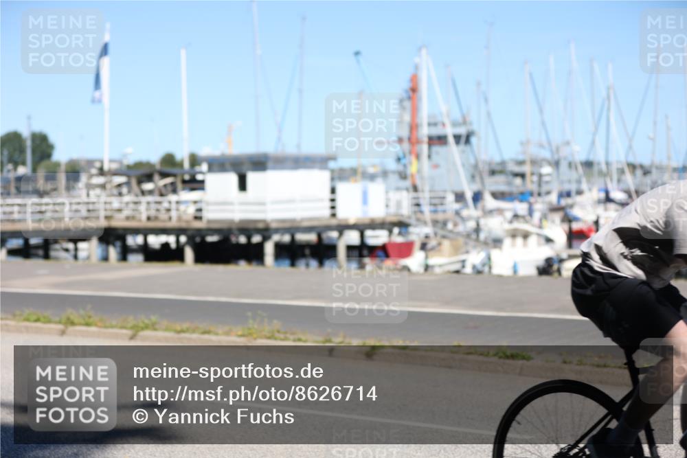 17.08.2025 - KN Förde Triathlon 2025 Yannick Fuchs http://msf.ph/oto/8626714 17.08.2025 13:06:50 Radfahren 415, 422, 426, 413, 417, 422, 498, 507 meine-sportfotos.de