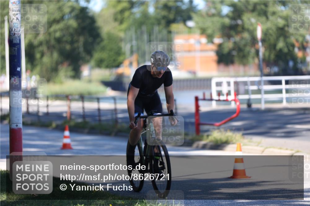 17.08.2025 - KN Förde Triathlon 2025 Yannick Fuchs http://msf.ph/oto/8626721 17.08.2025 13:07:00 Radfahren 427, 443, 459, 501, 532, 415, 426 meine-sportfotos.de