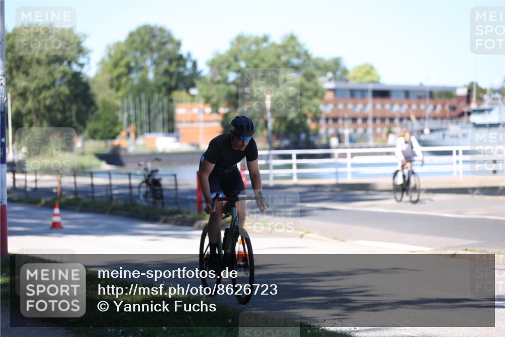17.08.2025 - KN Förde Triathlon 2025 Yannick Fuchs http://msf.ph/oto/8626723 17.08.2025 13:07:00 Radfahren 427, 443, 459, 501, 532, 415, 426 meine-sportfotos.de