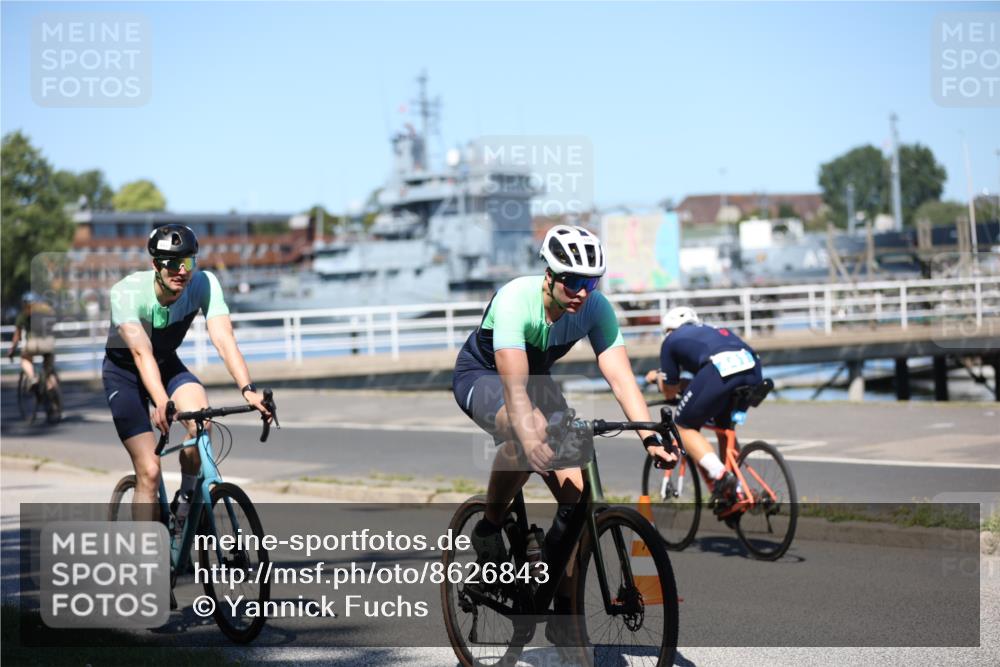 17.08.2025 - KN Förde Triathlon 2025 Yannick Fuchs http://msf.ph/oto/8626843 17.08.2025 13:08:17 Radfahren 357, 407, 413, 417, 439, 482, 486, 505, 506, 507, 544, 417, 431, 441, 525, 540 meine-sportfotos.de