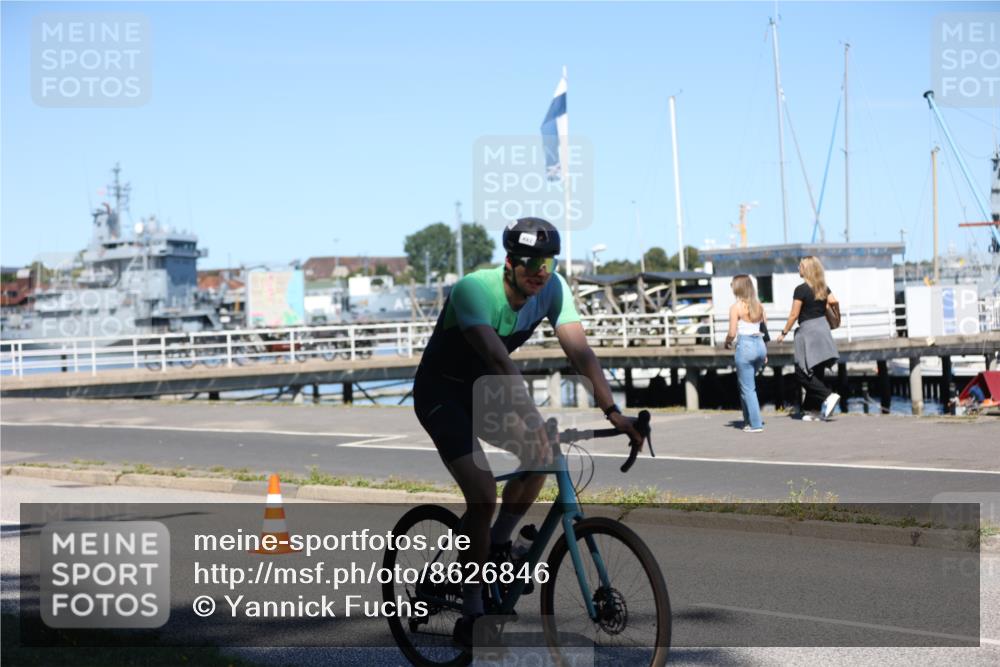 17.08.2025 - KN Förde Triathlon 2025 Yannick Fuchs http://msf.ph/oto/8626846 17.08.2025 13:08:17 Radfahren 357, 407, 413, 417, 439, 482, 486, 505, 506, 507, 544, 417, 431, 441, 525, 540 meine-sportfotos.de