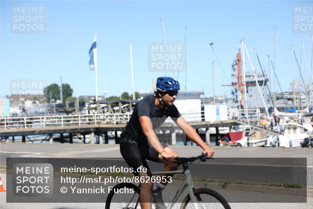 17.08.2025 - KN Förde Triathlon 2025 Yannick Fuchs http://msf.ph/oto/8626953 17.08.2025 13:09:46 Radfahren 416, 439, 441, 472, 526, 431, 457 meine-sportfotos.de