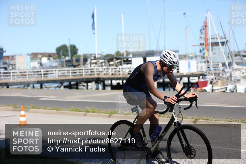 17.08.2025 - KN Förde Triathlon 2025 Yannick Fuchs http://msf.ph/oto/8627119 17.08.2025 13:12:51 Radfahren 395, 401, 406, 411, 435, 446, 452, 460, 509, 512, 517, 535, 473, 475, 494 meine-sportfotos.de
