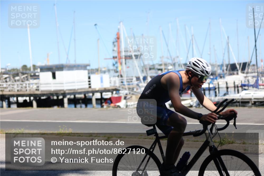 17.08.2025 - KN Förde Triathlon 2025 Yannick Fuchs http://msf.ph/oto/8627120 17.08.2025 13:12:52 Radfahren 395, 401, 406, 411, 435, 446, 452, 460, 469, 509, 512, 517, 535, 473, 475, 494, 512 meine-sportfotos.de