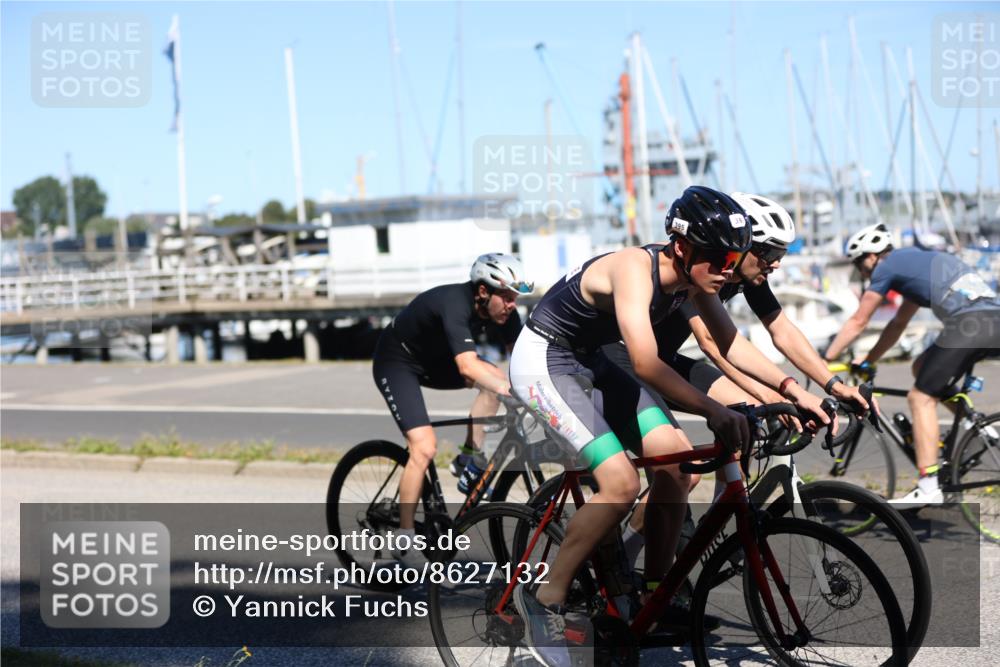17.08.2025 - KN Förde Triathlon 2025 Yannick Fuchs http://msf.ph/oto/8627132 17.08.2025 13:13:00 Radfahren 395, 402, 411, 435, 446, 460, 461, 467, 469, 517, 520, 527, 535, 401, 406, 509, 535 meine-sportfotos.de