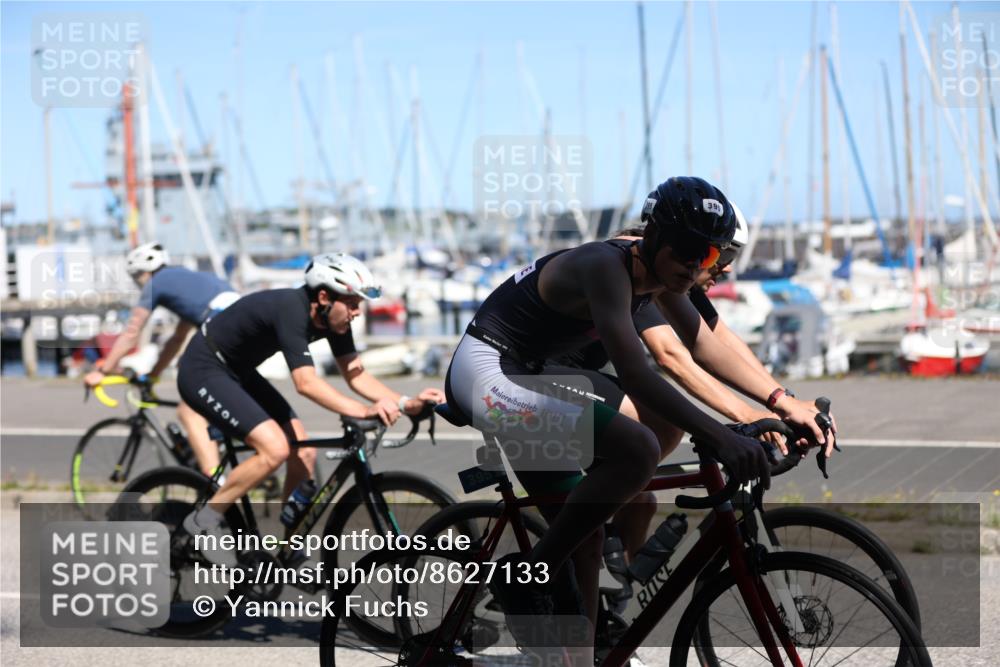 17.08.2025 - KN Förde Triathlon 2025 Yannick Fuchs http://msf.ph/oto/8627133 17.08.2025 13:13:00 Radfahren 395, 402, 411, 435, 446, 460, 461, 467, 469, 517, 520, 527, 535, 401, 406, 509, 535 meine-sportfotos.de