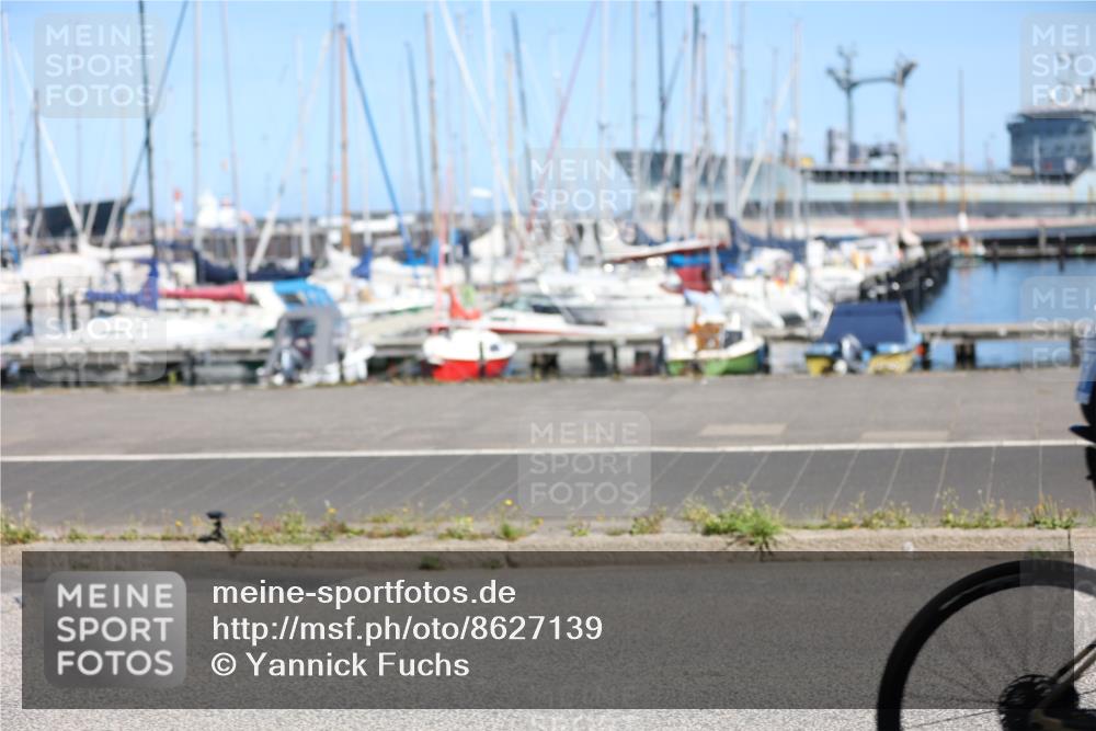 17.08.2025 - KN Förde Triathlon 2025 Yannick Fuchs http://msf.ph/oto/8627139 17.08.2025 13:13:02 Radfahren 395, 402, 411, 435, 460, 461, 467, 469, 517, 520, 527, 406, 446, 509, 535 meine-sportfotos.de