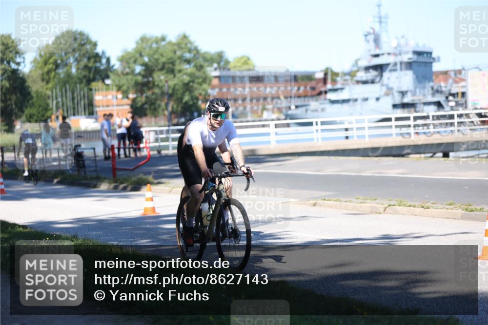 17.08.2025 - KN Förde Triathlon 2025 Yannick Fuchs http://msf.ph/oto/8627143 17.08.2025 13:13:04 Radfahren 402, 461, 467, 469, 520, 527, 395, 406, 411, 435, 446, 460, 469, 517, 535 meine-sportfotos.de