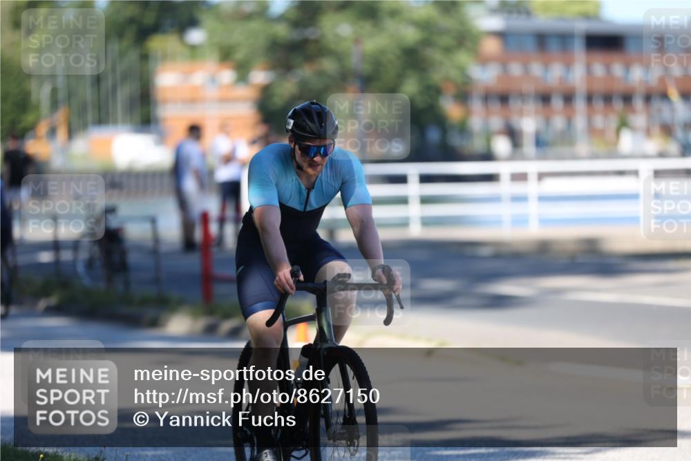 17.08.2025 - KN Förde Triathlon 2025 Yannick Fuchs http://msf.ph/oto/8627150 17.08.2025 13:13:08 Radfahren 461, 478, 520, 527, 549, 395, 402, 411, 435, 460, 467, 469, 517 meine-sportfotos.de