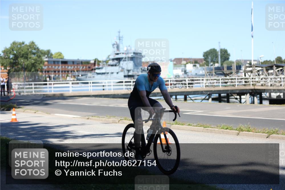 17.08.2025 - KN Förde Triathlon 2025 Yannick Fuchs http://msf.ph/oto/8627154 17.08.2025 13:13:08 Radfahren 461, 478, 520, 527, 549, 395, 402, 411, 435, 460, 467, 469, 517 meine-sportfotos.de