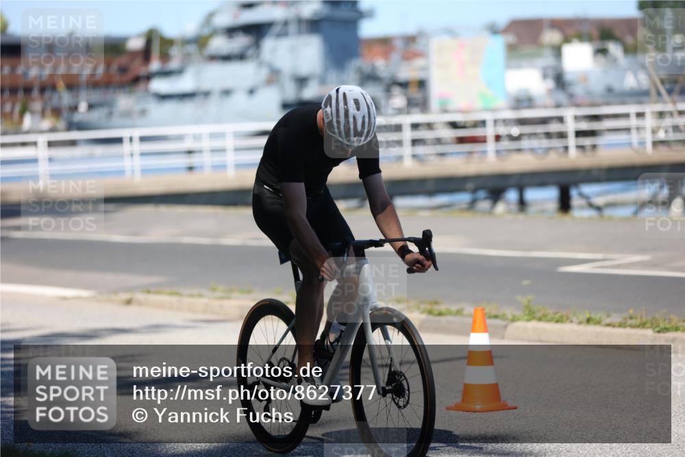 17.08.2025 - KN Förde Triathlon 2025 Yannick Fuchs http://msf.ph/oto/8627377 17.08.2025 13:17:49 Radfahren 357, 397, 421, 427, 433, 455, 479, 532, 548, 439, 462, 482, 491 meine-sportfotos.de
