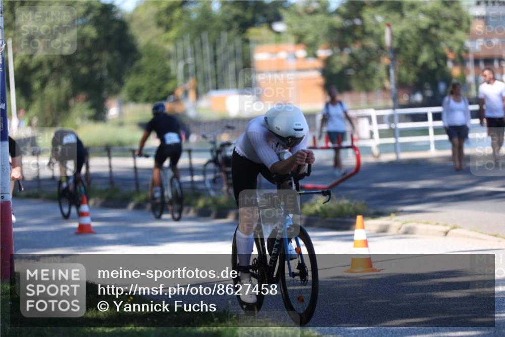 17.08.2025 - KN Förde Triathlon 2025 Yannick Fuchs http://msf.ph/oto/8627458 17.08.2025 13:18:42 Radfahren 425, 428, 431, 442, 445, 472, 495, 541, 440, 495, 526 meine-sportfotos.de