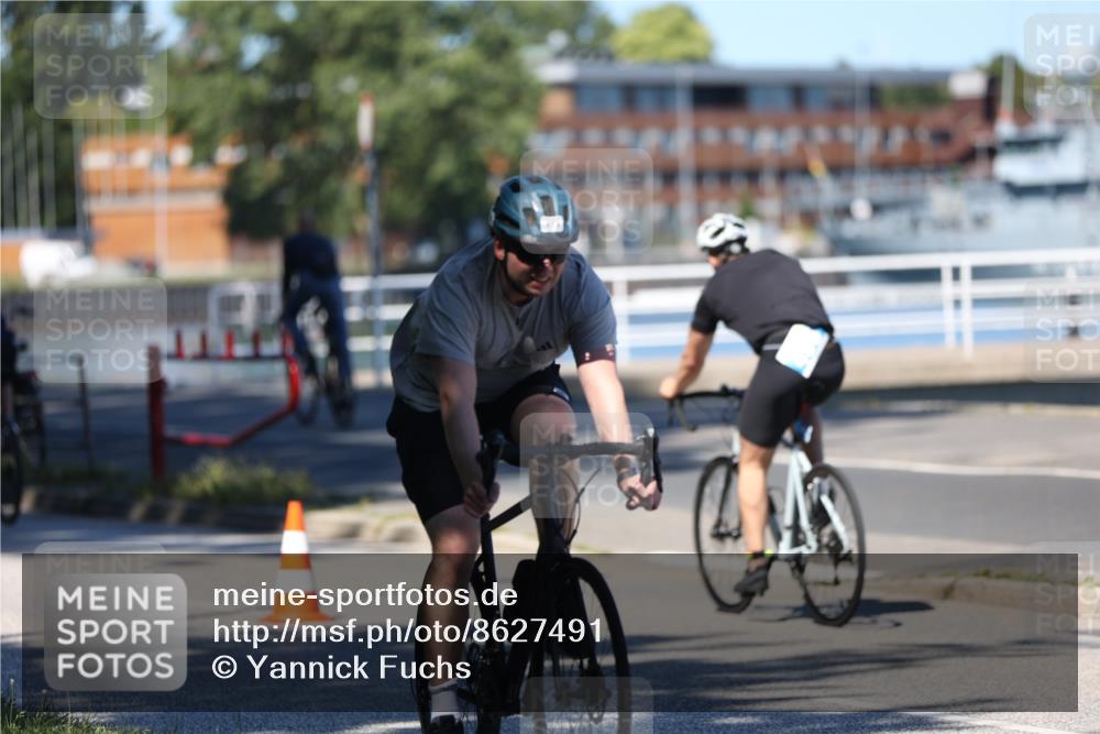 17.08.2025 - KN Förde Triathlon 2025 Yannick Fuchs http://msf.ph/oto/8627491 17.08.2025 13:19:12 Radfahren 423, 426, 433, 439, 529, 423, 447, 496, 525 meine-sportfotos.de
