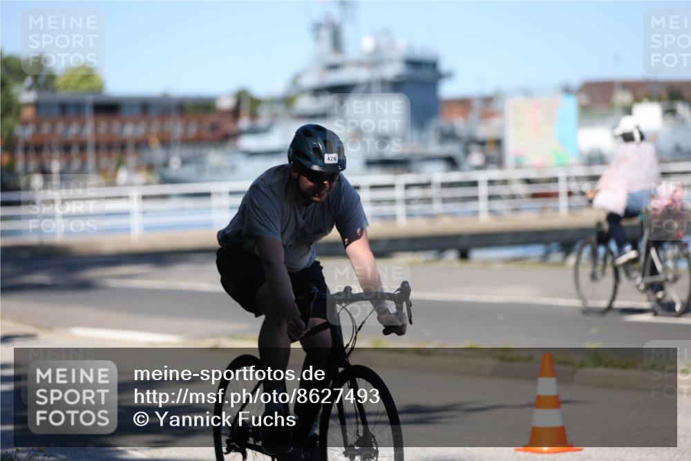 17.08.2025 - KN Förde Triathlon 2025 Yannick Fuchs http://msf.ph/oto/8627493 17.08.2025 13:19:12 Radfahren 423, 426, 433, 439, 529, 423, 447, 496, 525 meine-sportfotos.de