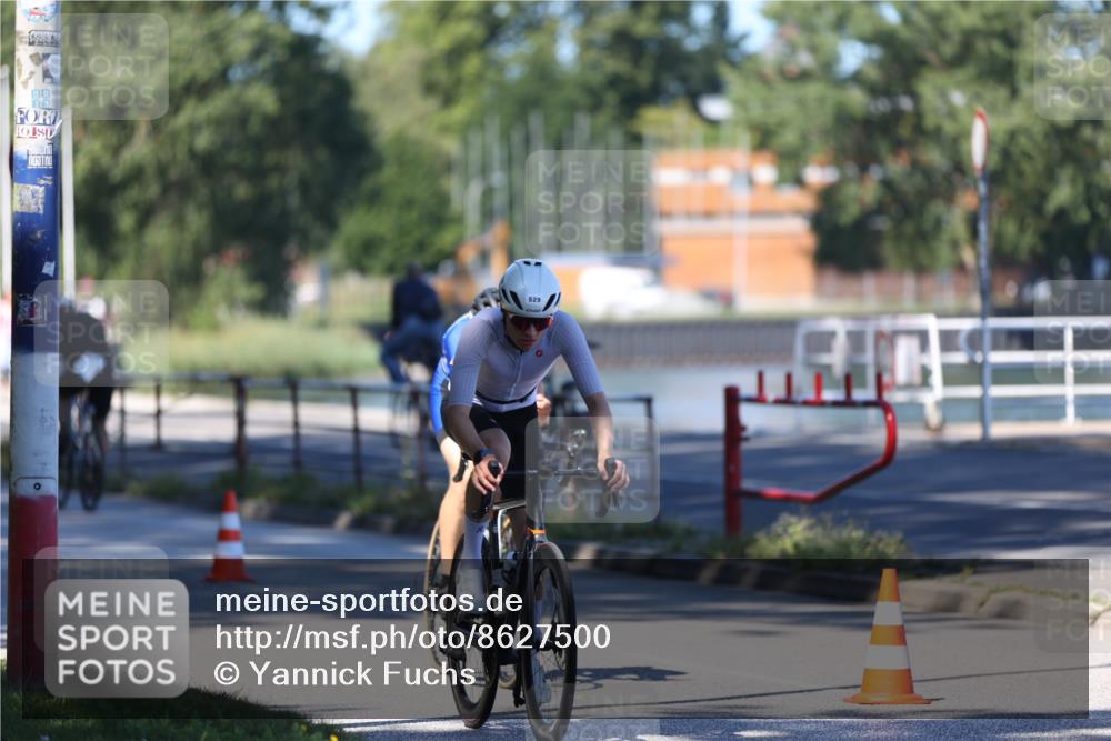 17.08.2025 - KN Förde Triathlon 2025 Yannick Fuchs http://msf.ph/oto/8627500 17.08.2025 13:19:15 Radfahren 426, 433, 508, 529, 423, 439, 447, 496 meine-sportfotos.de