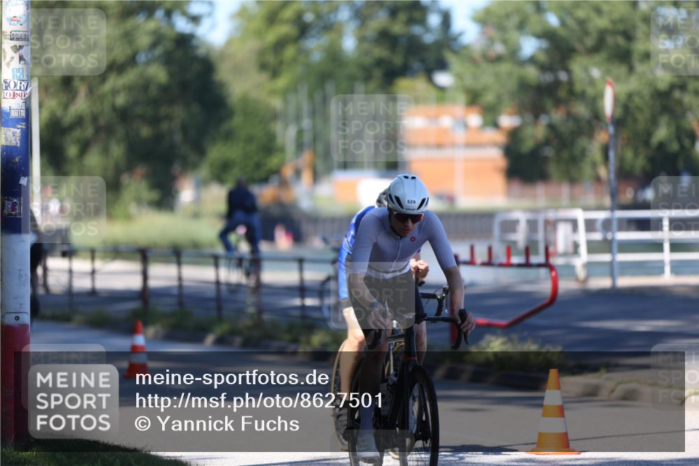17.08.2025 - KN Förde Triathlon 2025 Yannick Fuchs http://msf.ph/oto/8627501 17.08.2025 13:19:15 Radfahren 426, 433, 508, 529, 423, 439, 447, 496 meine-sportfotos.de