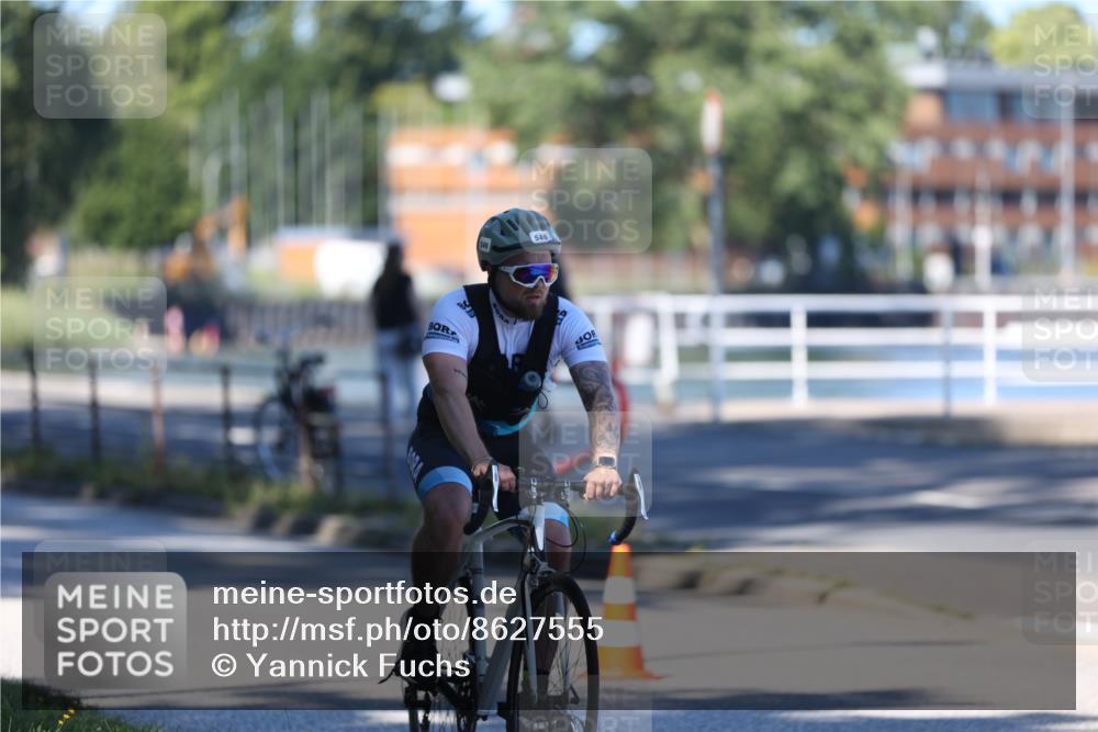 17.08.2025 - KN Förde Triathlon 2025 Yannick Fuchs http://msf.ph/oto/8627555 17.08.2025 13:20:48 Radfahren 410, 473, 525, 540, 546, 511 meine-sportfotos.de