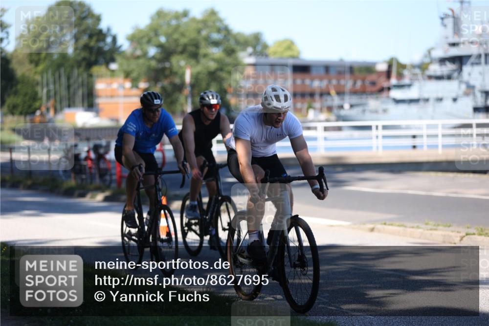 17.08.2025 - KN Förde Triathlon 2025 Yannick Fuchs http://msf.ph/oto/8627695 17.08.2025 13:27:56 Radfahren 397, 421, 436, 455, 478, 491, 536, 436, 448, 465, 529, 531 meine-sportfotos.de
