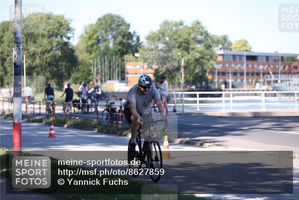 17.08.2025 - KN Förde Triathlon 2025 Yannick Fuchs http://msf.ph/oto/8627859 17.08.2025 13:31:52 Radfahren 426, 519 meine-sportfotos.de