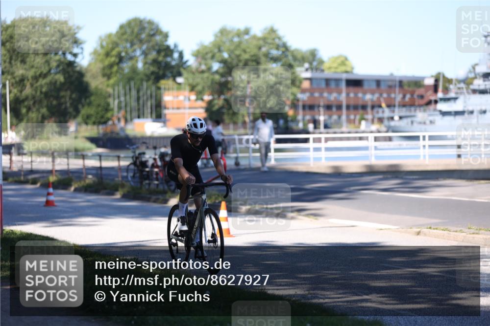 17.08.2025 - KN Förde Triathlon 2025 Yannick Fuchs http://msf.ph/oto/8627927 17.08.2025 13:33:13 Radfahren 484, 514, 517, 524, 527 meine-sportfotos.de