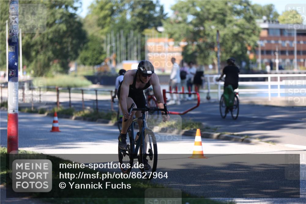 17.08.2025 - KN Förde Triathlon 2025 Yannick Fuchs http://msf.ph/oto/8627964 17.08.2025 13:34:10 Radfahren 481, 520, 494, 510, 512 meine-sportfotos.de