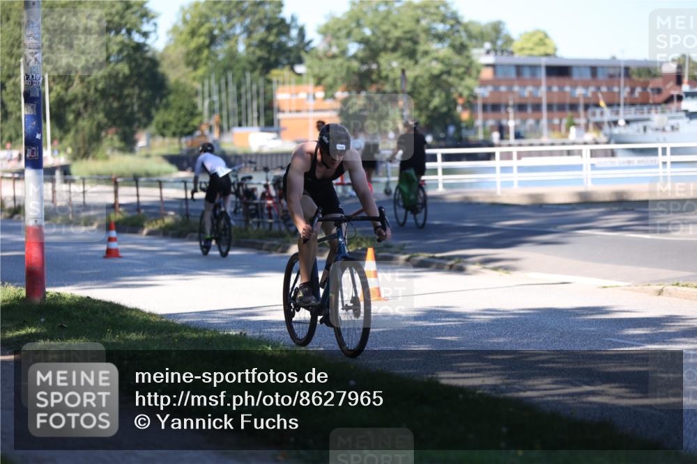 17.08.2025 - KN Förde Triathlon 2025 Yannick Fuchs http://msf.ph/oto/8627965 17.08.2025 13:34:10 Radfahren 481, 520, 494, 510, 512 meine-sportfotos.de