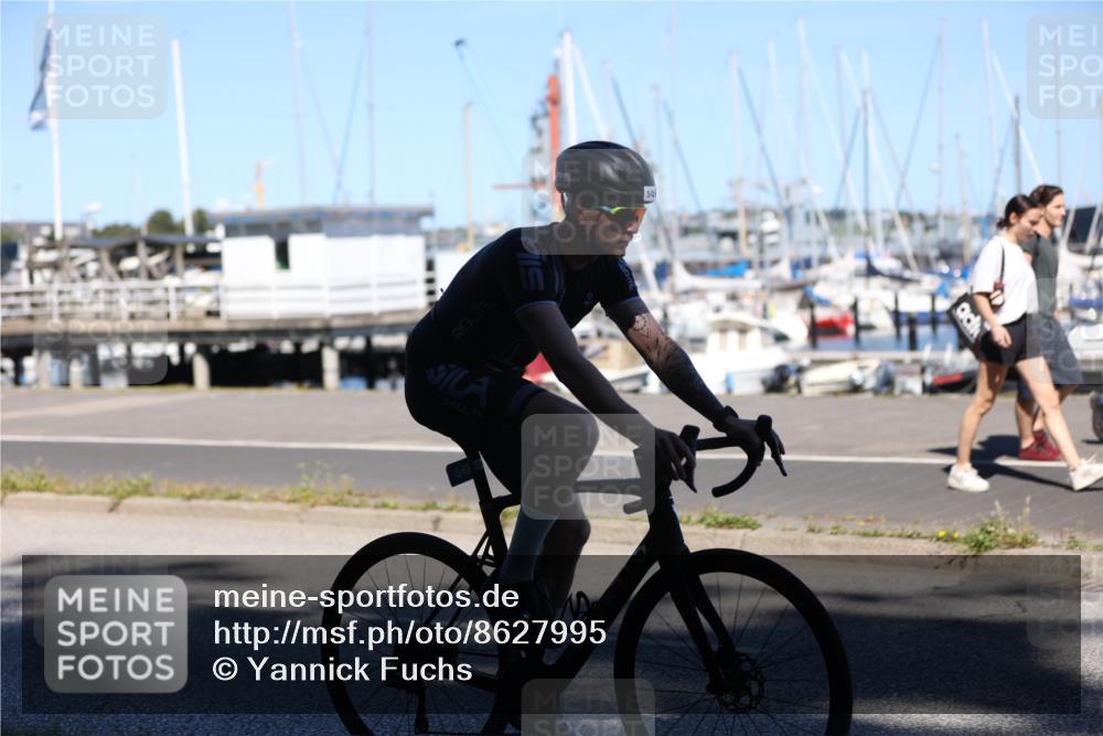 17.08.2025 - KN Förde Triathlon 2025 Yannick Fuchs http://msf.ph/oto/8627995 17.08.2025 13:34:34 Radfahren 542, 410, 438, 535 meine-sportfotos.de