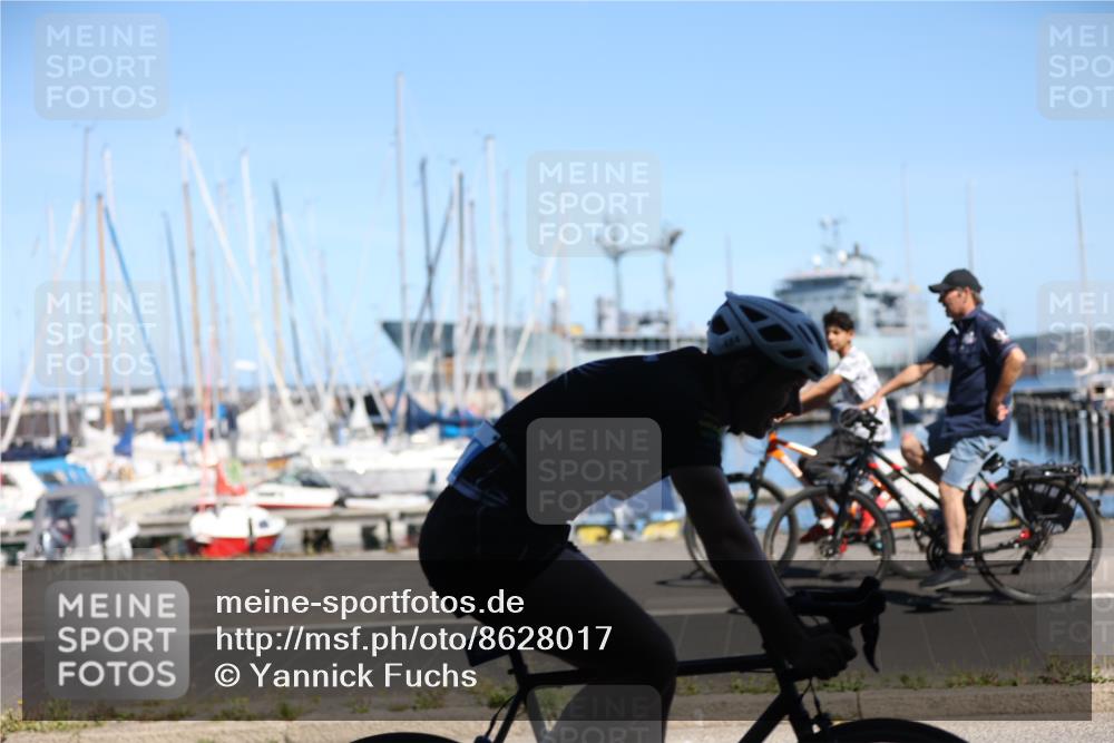 17.08.2025 - KN Förde Triathlon 2025 Yannick Fuchs http://msf.ph/oto/8628017 17.08.2025 13:34:59 Radfahren 484, 514, 524, 527, 486 meine-sportfotos.de