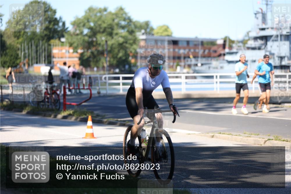 17.08.2025 - KN Förde Triathlon 2025 Yannick Fuchs http://msf.ph/oto/8628023 17.08.2025 13:35:02 Radfahren 514, 524, 527, 484 meine-sportfotos.de