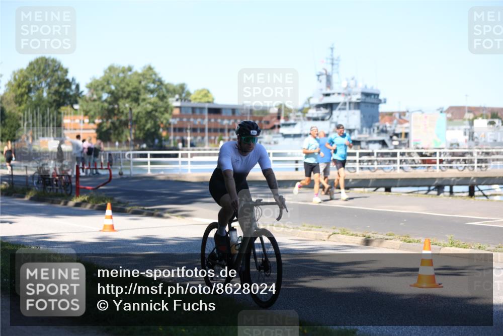 17.08.2025 - KN Förde Triathlon 2025 Yannick Fuchs http://msf.ph/oto/8628024 17.08.2025 13:35:02 Radfahren 514, 524, 527, 484 meine-sportfotos.de