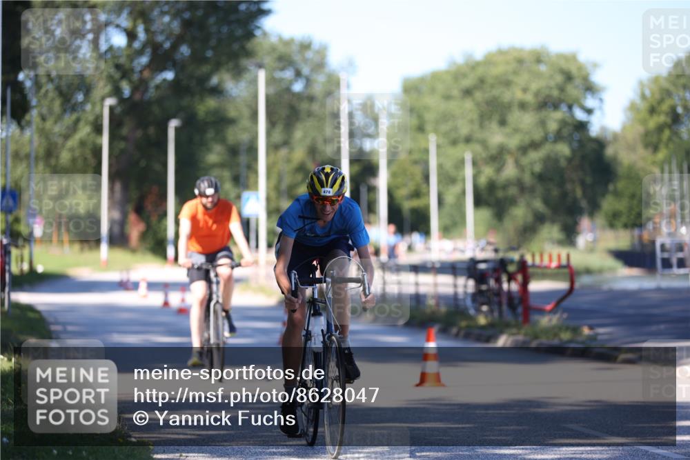 17.08.2025 - KN Förde Triathlon 2025 Yannick Fuchs http://msf.ph/oto/8628047 17.08.2025 13:40:33 Radfahren 478, 485 meine-sportfotos.de