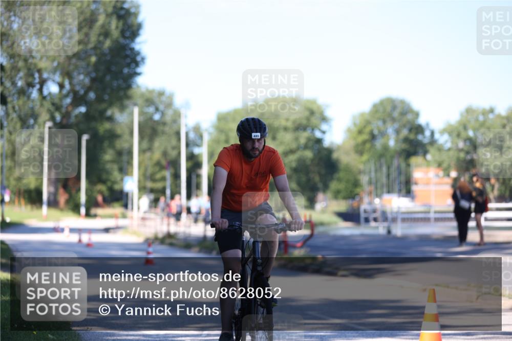 17.08.2025 - KN Förde Triathlon 2025 Yannick Fuchs http://msf.ph/oto/8628052 17.08.2025 13:40:35 Radfahren 478, 485 meine-sportfotos.de