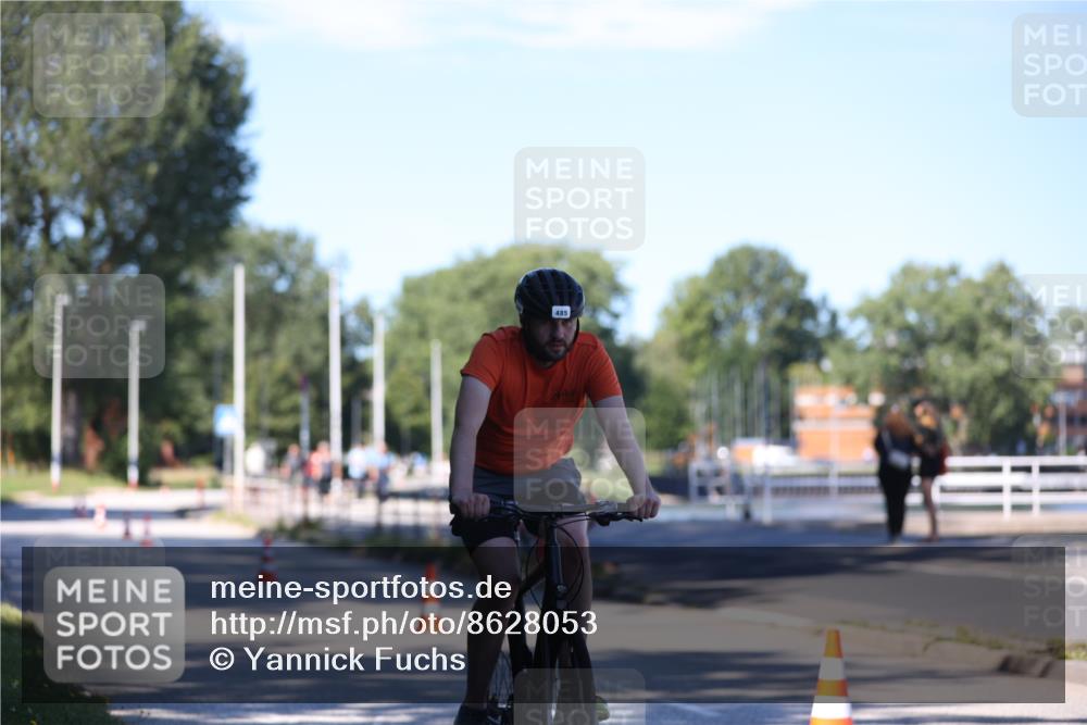 17.08.2025 - KN Förde Triathlon 2025 Yannick Fuchs http://msf.ph/oto/8628053 17.08.2025 13:40:35 Radfahren 478, 485 meine-sportfotos.de