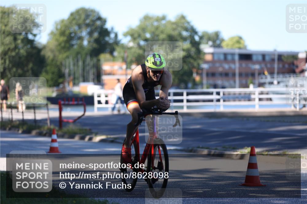 17.08.2025 - KN Förde Triathlon 2025 Yannick Fuchs http://msf.ph/oto/8628098 17.08.2025 14:55:54 Radfahren 5, 7, 9, 10, 16 meine-sportfotos.de