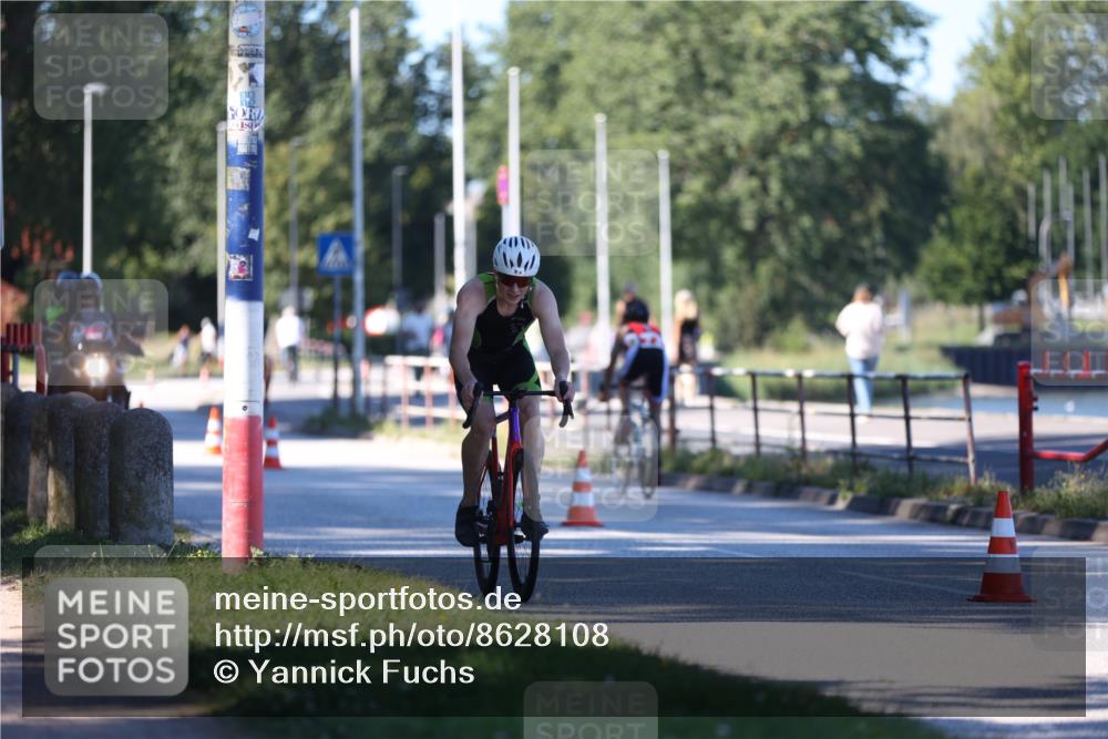17.08.2025 - KN Förde Triathlon 2025 Yannick Fuchs http://msf.ph/oto/8628108 17.08.2025 14:56:01 Radfahren 5, 8, 9, 5, 7, 10, 16 meine-sportfotos.de