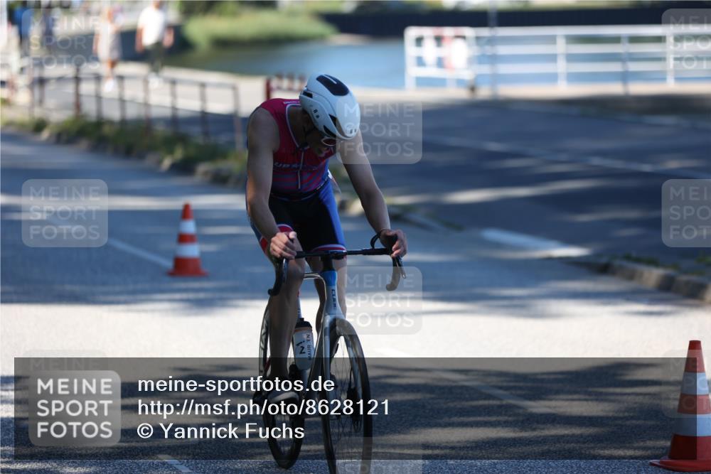 17.08.2025 - KN Förde Triathlon 2025 Yannick Fuchs http://msf.ph/oto/8628121 17.08.2025 14:57:30 Radfahren 7, 8 meine-sportfotos.de