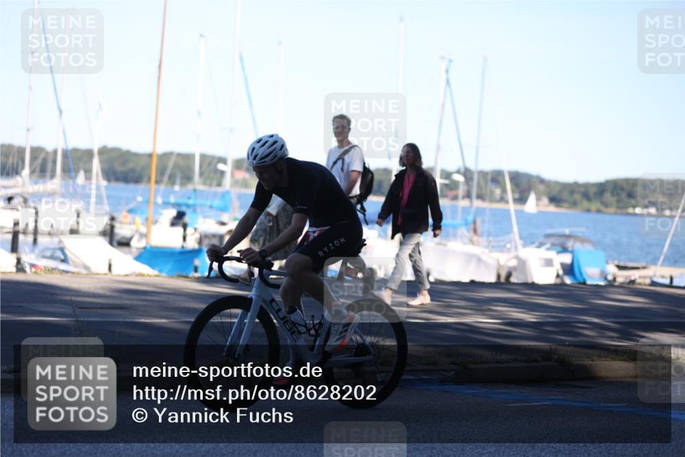 17.08.2025 - KN Förde Triathlon 2025 Yannick Fuchs http://msf.ph/oto/8628202 17.08.2025 15:19:30 Radfahren 10 meine-sportfotos.de