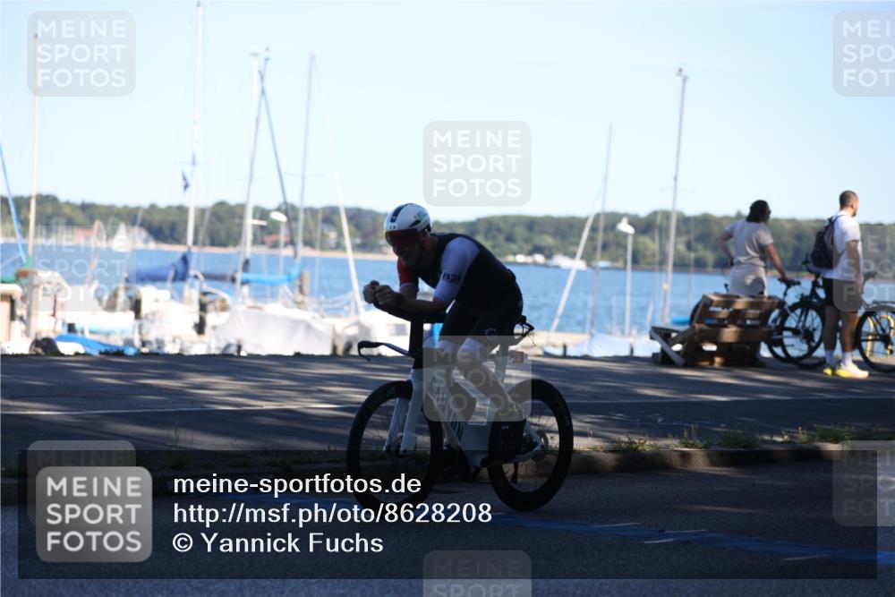 17.08.2025 - KN Förde Triathlon 2025 Yannick Fuchs http://msf.ph/oto/8628208 17.08.2025 15:20:31 Radfahren 2, 5, 12 meine-sportfotos.de