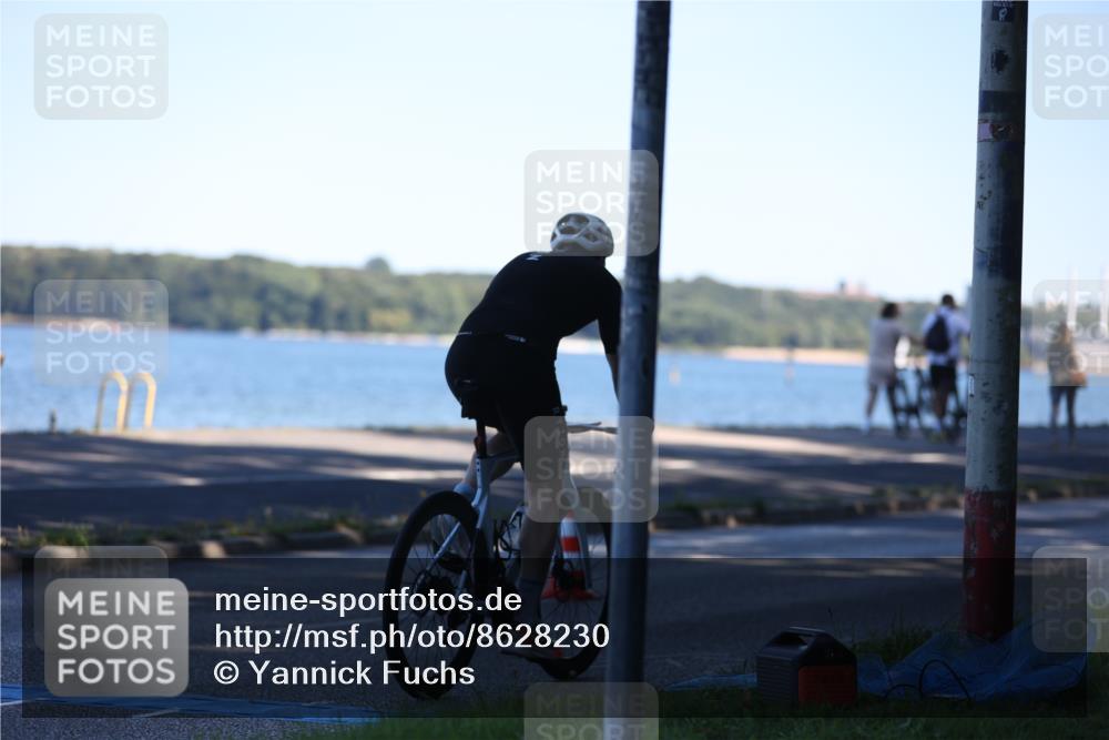 17.08.2025 - KN Förde Triathlon 2025 Yannick Fuchs http://msf.ph/oto/8628230 17.08.2025 15:20:58 Radfahren 1, 7, 10, 15, 11 meine-sportfotos.de