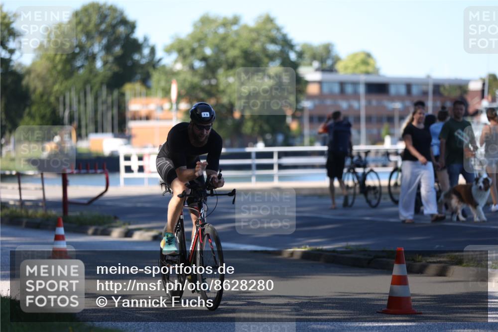 17.08.2025 - KN Förde Triathlon 2025 Yannick Fuchs http://msf.ph/oto/8628280 17.08.2025 15:22:38 Radfahren 7, 15 meine-sportfotos.de