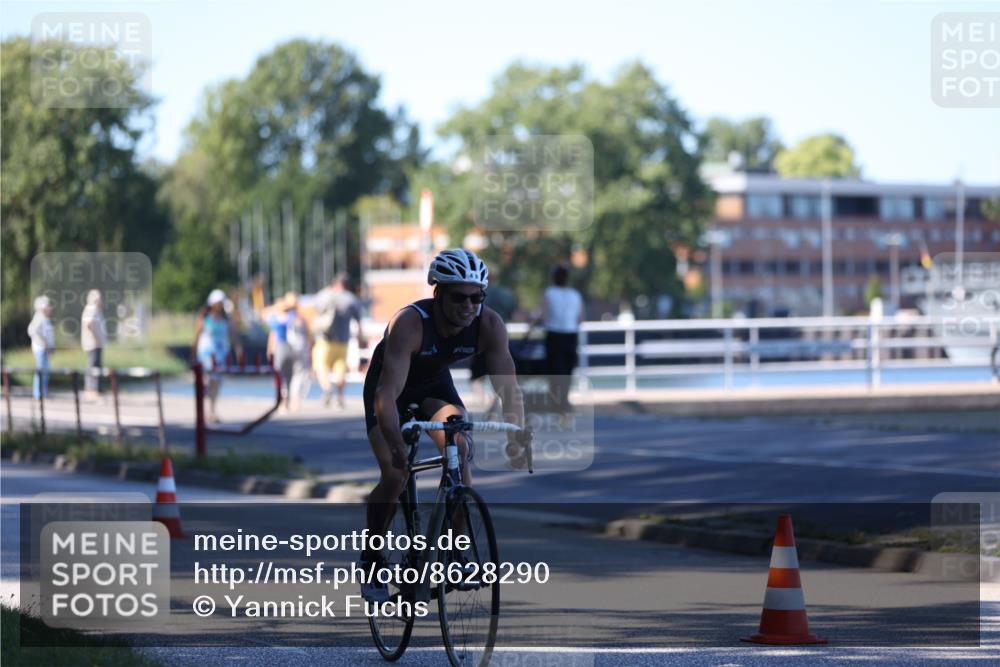 17.08.2025 - KN Förde Triathlon 2025 Yannick Fuchs http://msf.ph/oto/8628290 17.08.2025 15:23:26 Radfahren 4 meine-sportfotos.de