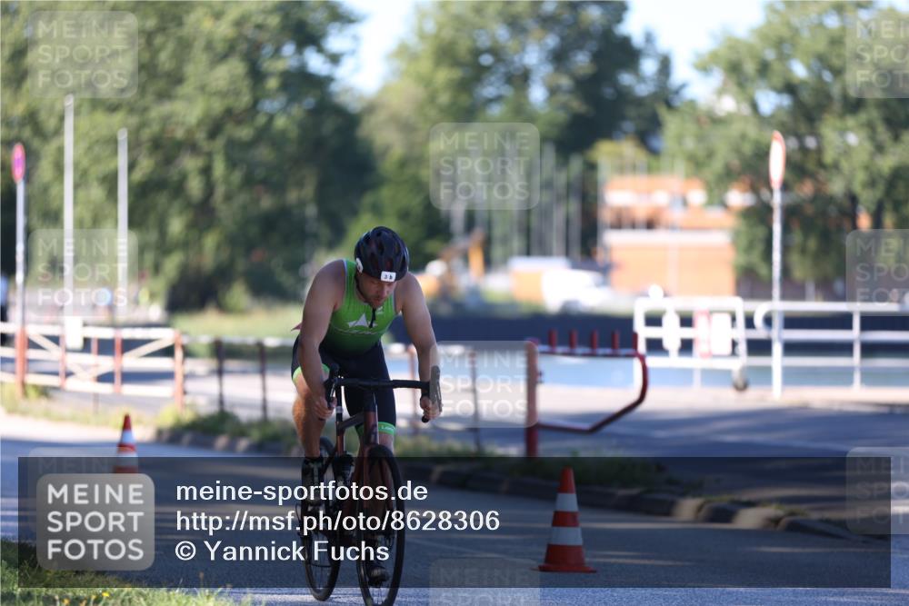 17.08.2025 - KN Förde Triathlon 2025 Yannick Fuchs http://msf.ph/oto/8628306 17.08.2025 15:25:47 Radfahren 3 meine-sportfotos.de